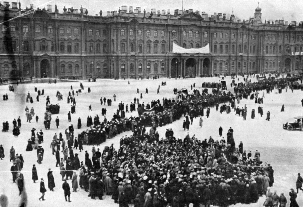 mertvyj peterburg 3 В 1917 году Петербург был полностью вырезан и до 1921 года стоял без жителей. Что мы об этом знаем?