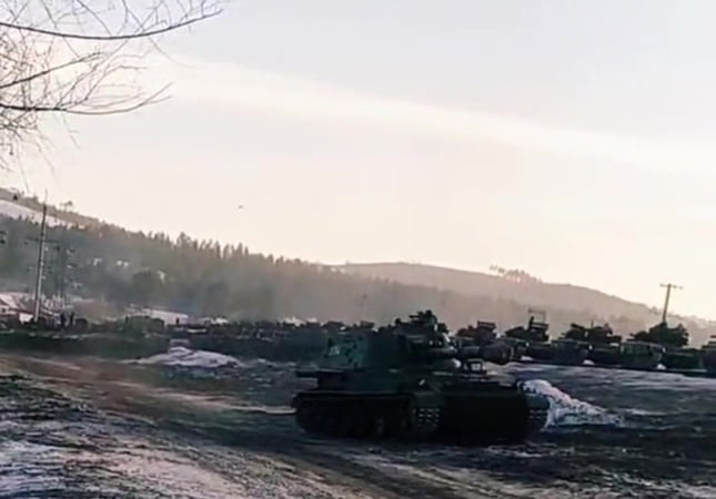 Переброска танков из Бурятии. Кадр видео из тик-тока @ulialove2412